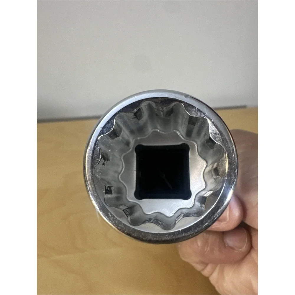 Craftsman CMMT47774 3/4in Drive 12pt 1-1/16in SAE Socket New Sealed